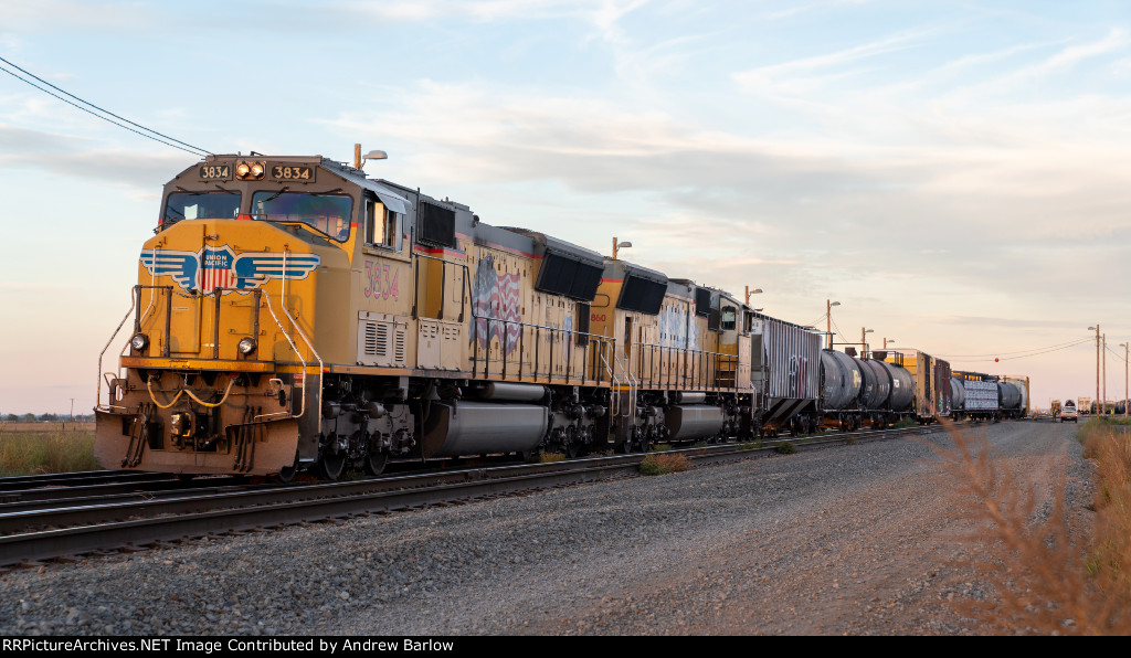SD70Ms Switching at LaSalle